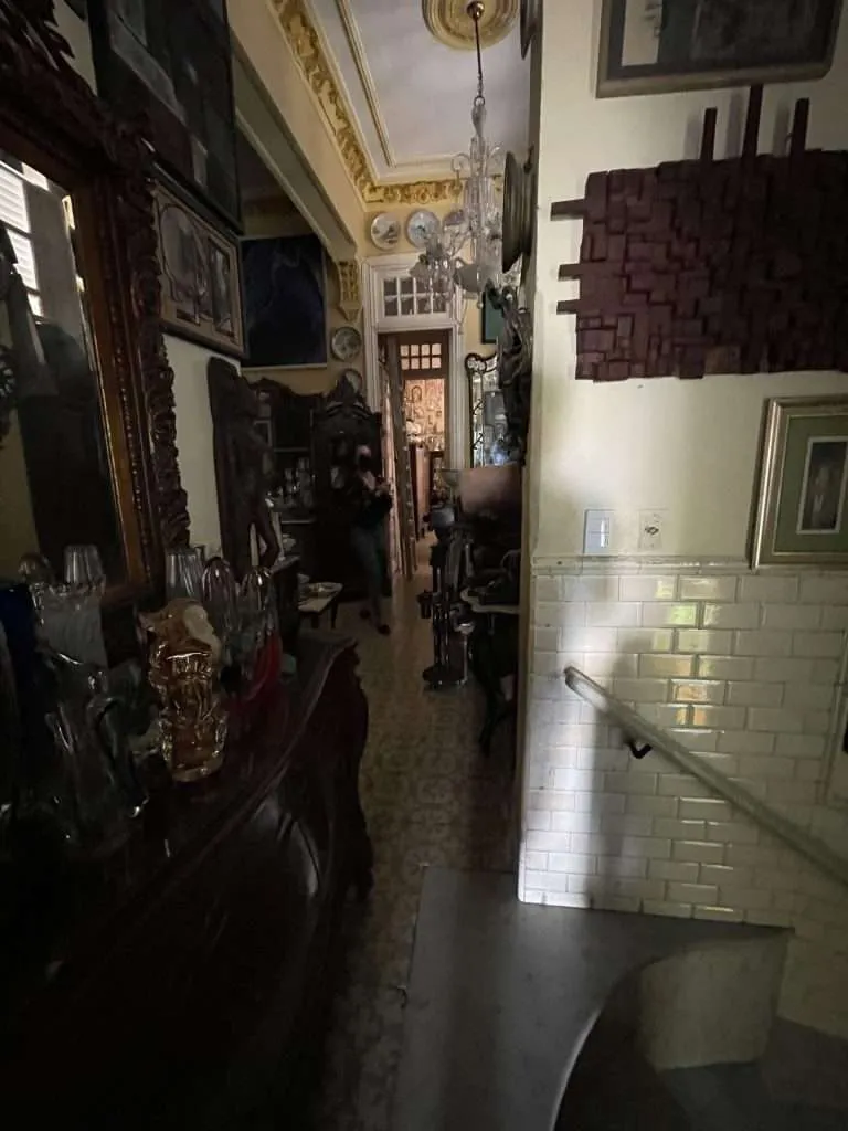 Cuba underground antiques