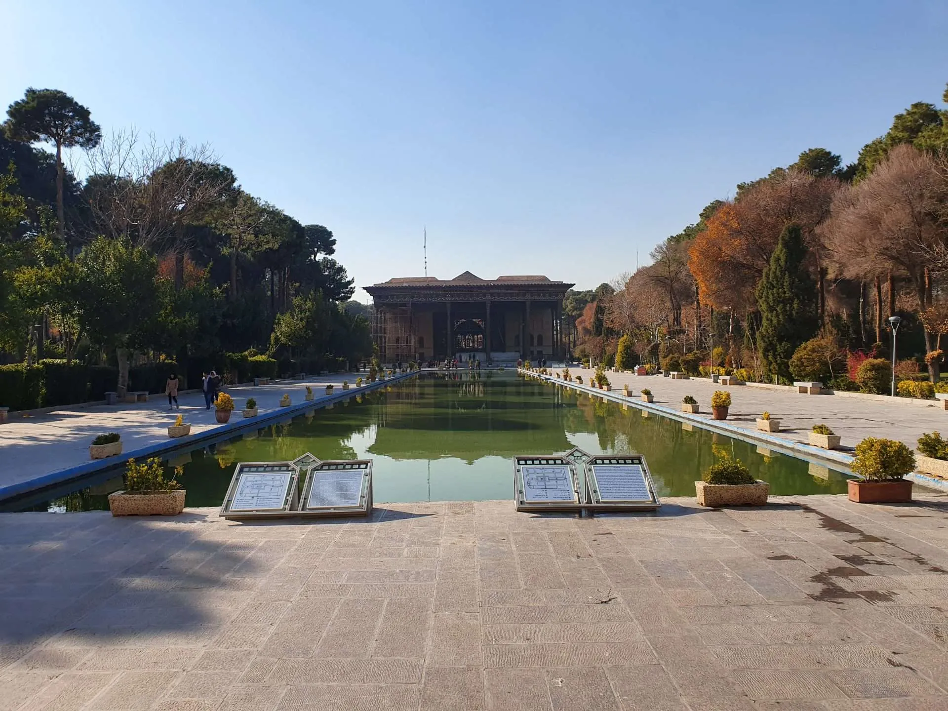 Chehel Sotoon Palace