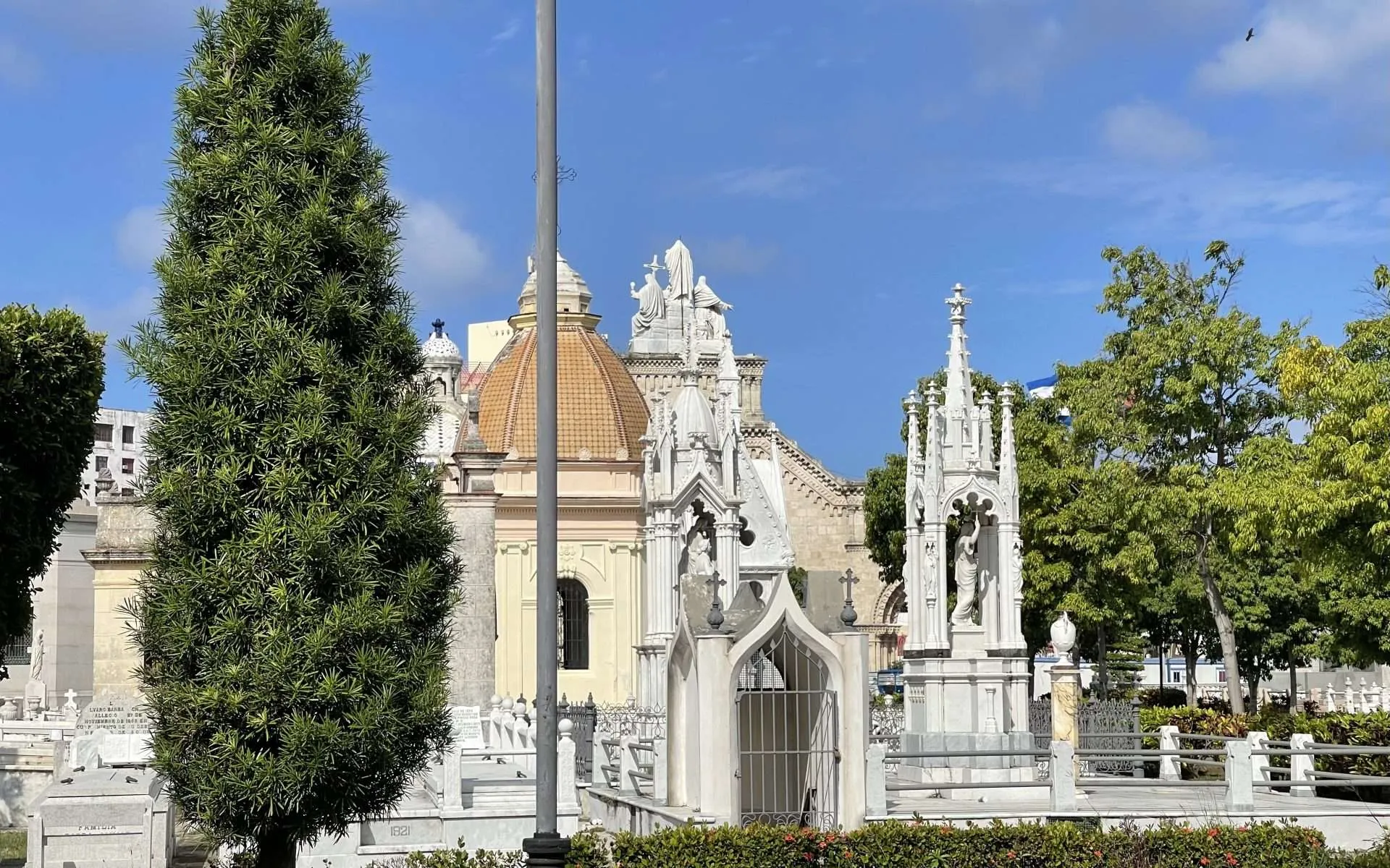 Necrópolis Cristóbal Colón