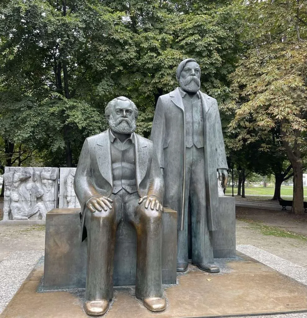 Marx-Engels Forum Mitte District