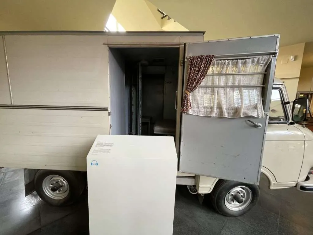 Stasi Van