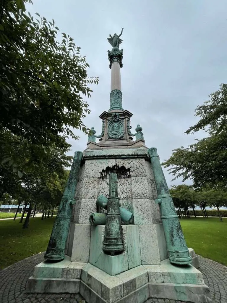 Cannon Statue