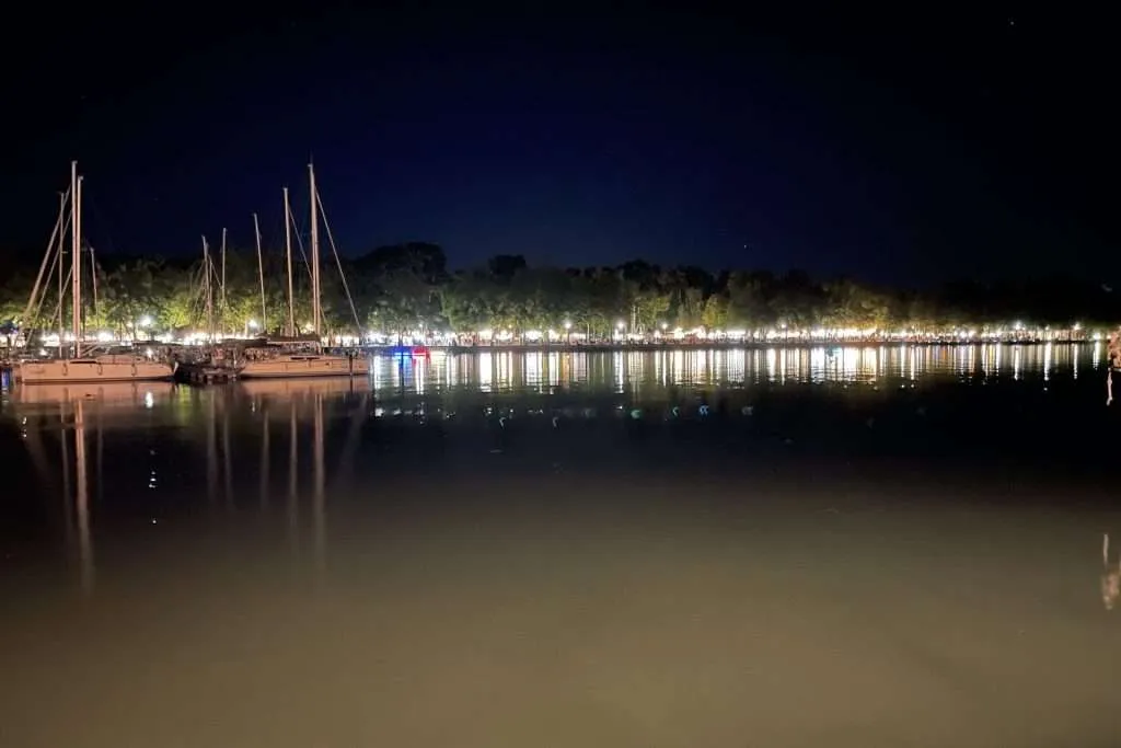 Balatonfüred Yacht Club at night