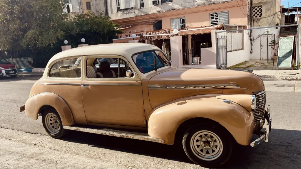 1940 La Nave (Uber) operating in Havana Cuba