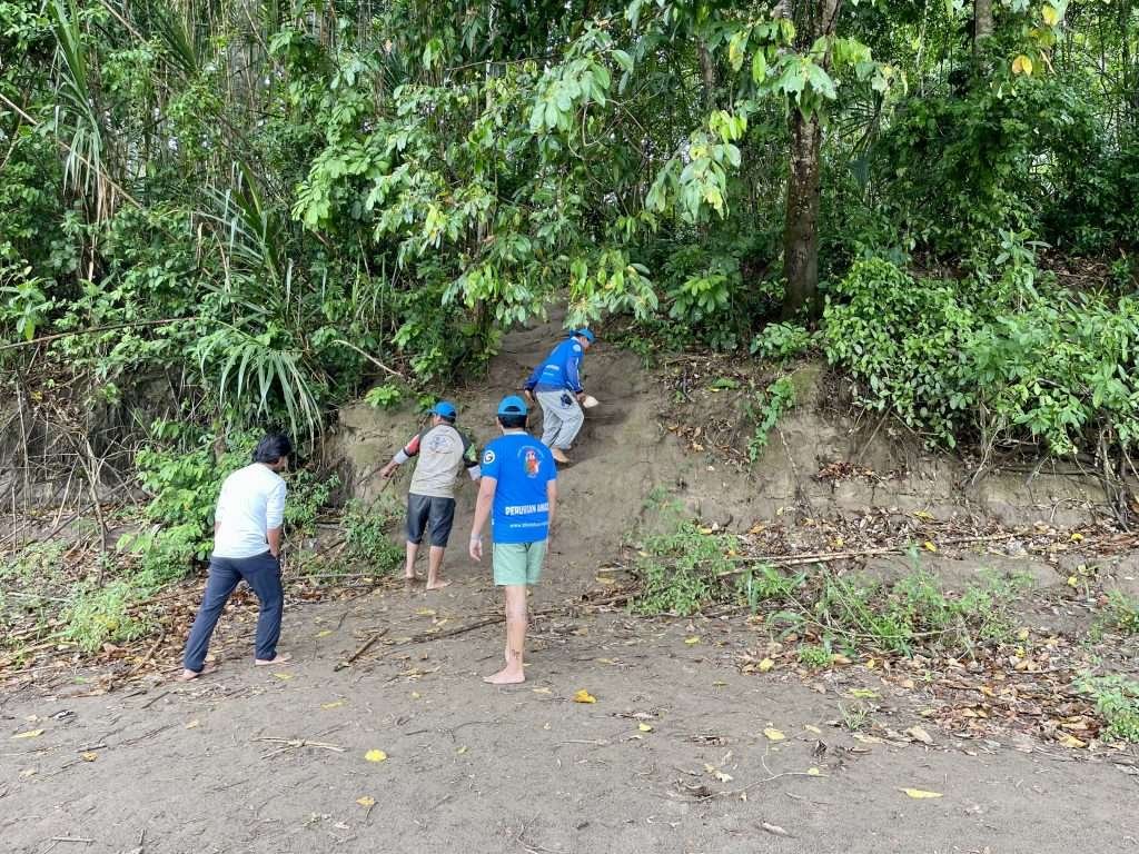 Entering Monkey Island in Tambopata (isla de los monos)